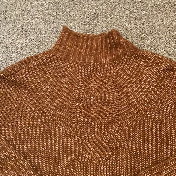 Mock neck sweater - Picture 5 of 5